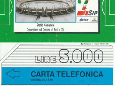 Dall'inizio degli anni 90 la Sip moltiplic� le serie dedicate a temi specifici. Tra queste indimenticabile fu quella dedicata ai Mondiali del 1990, con l�immagine degli stadi italiani che ospitarono la manifestazione. Fabio ci mostra quella con il San Nicola di Bari